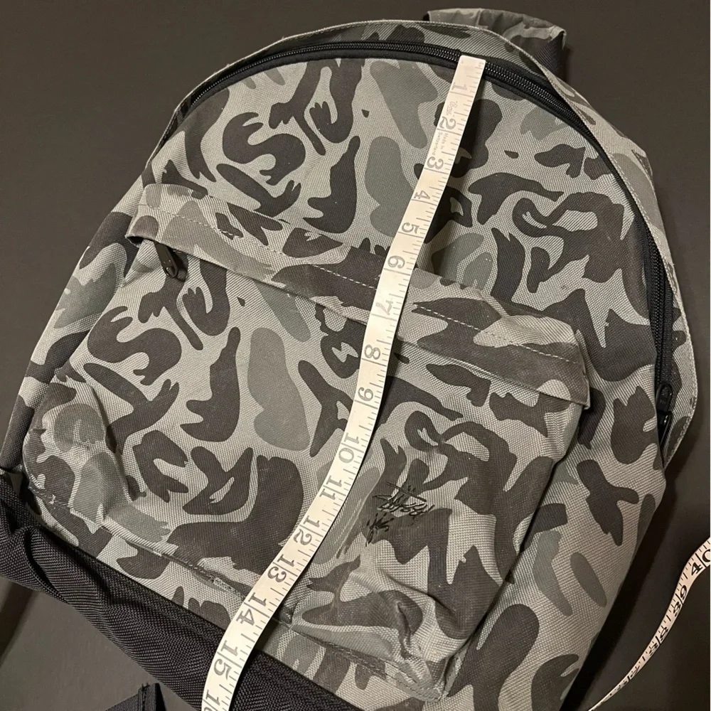 Stussy Camo backpack Original Gear, grey/black 14”x15”x9”